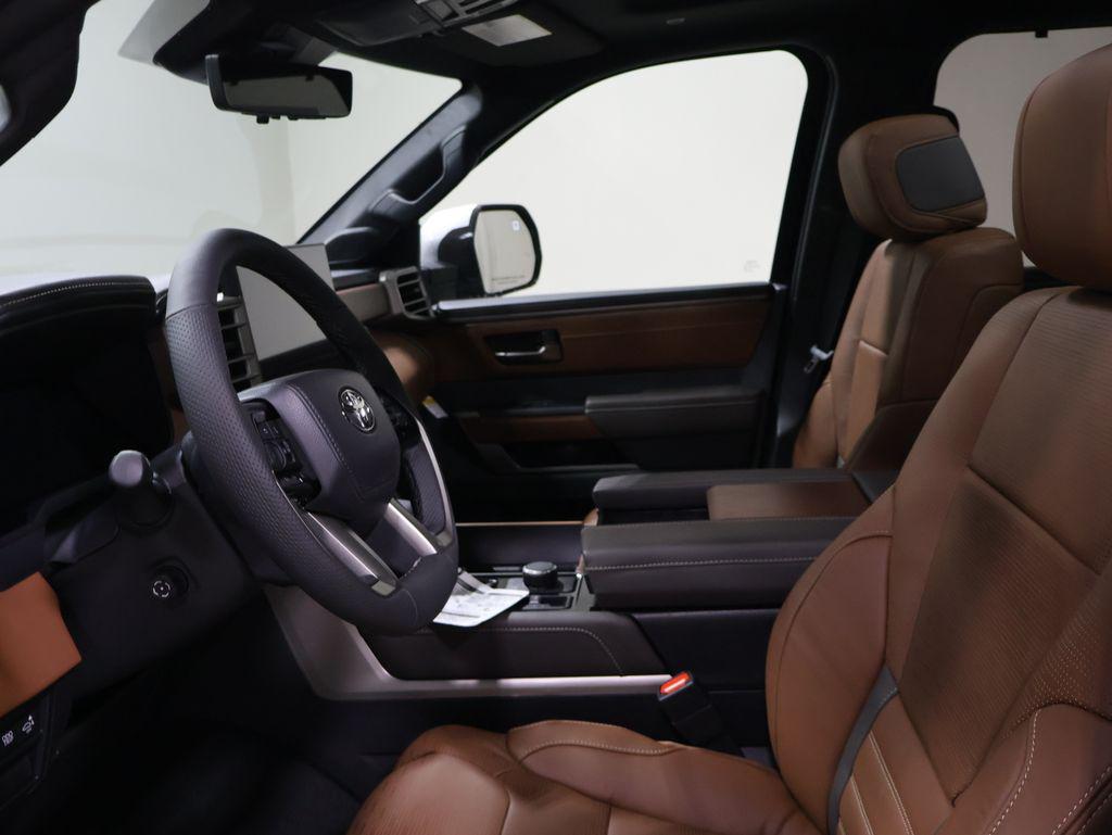 TOYOTA TUNDRA - 8
