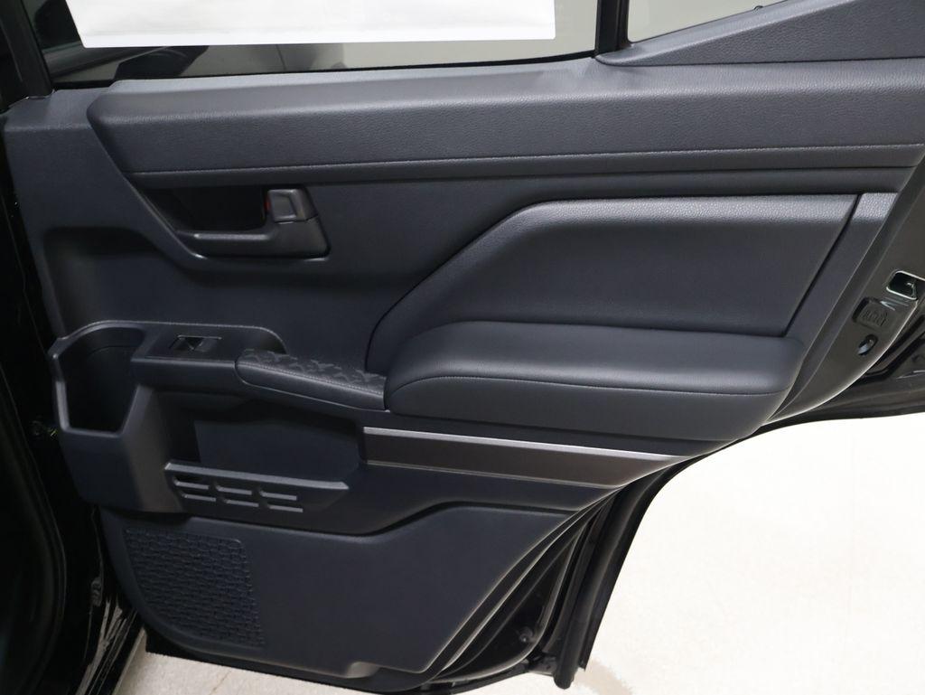 صورة مصغرة 17 لـ 2026 Toyota 4RUNNER SR5