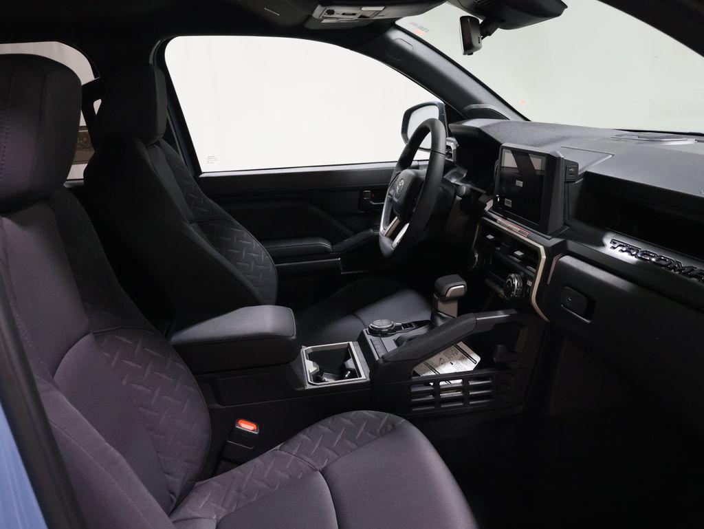 صورة مصغرة 18 لـ 2026 Toyota TACOMA SR5