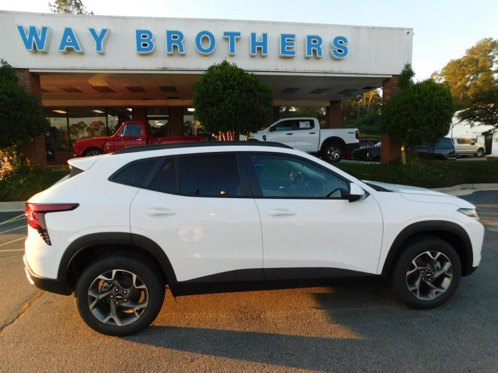 New 2026 Chevrolet Trax LT