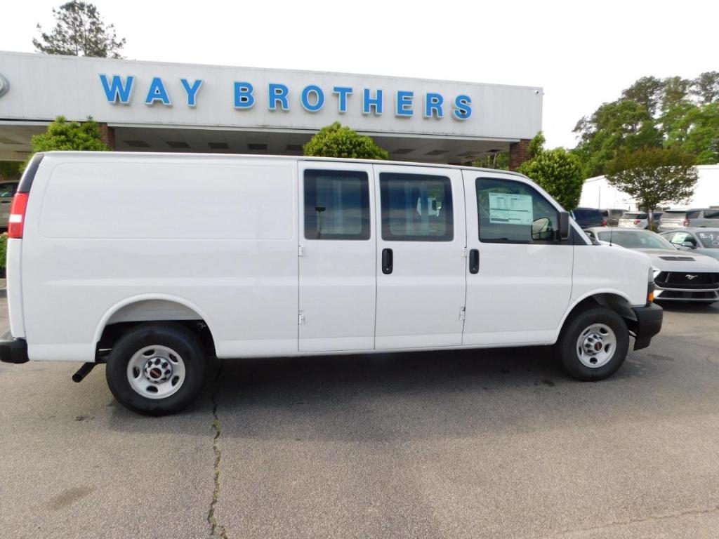 New 2026 GMC Savana 3500 Work Van