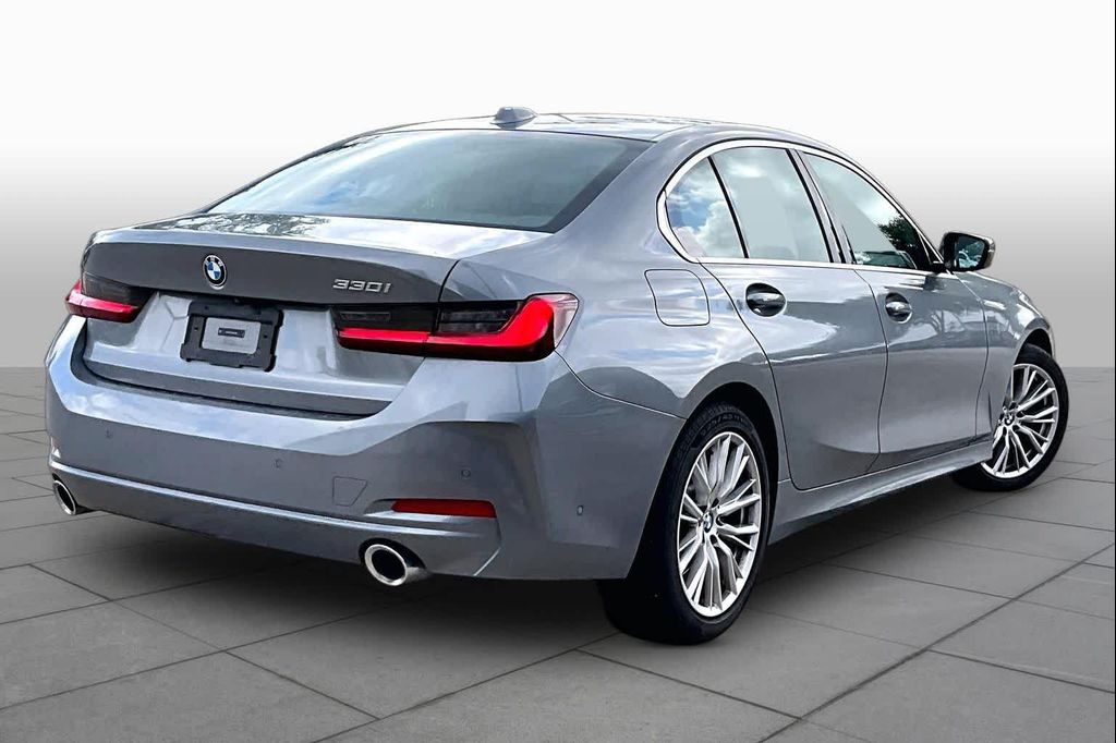 صورة مصغرة 12 لـ 2024 BMW 330 330I