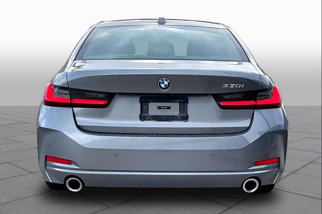 2024 BMW 330 330I photo 5