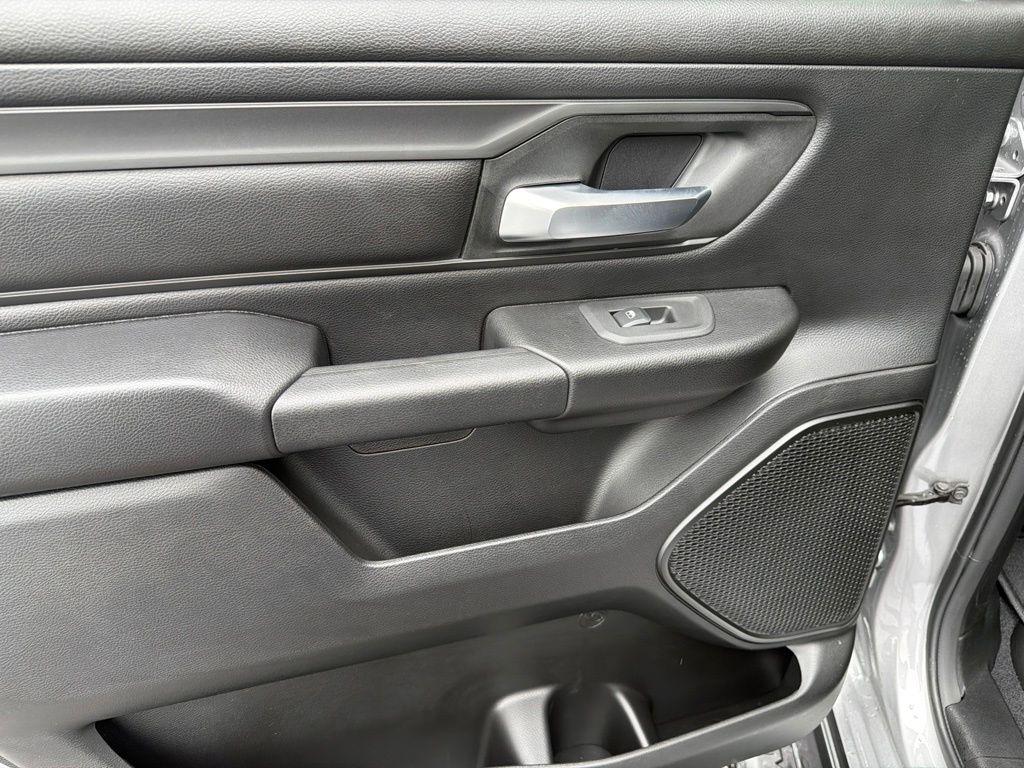 2025 RAM 1500 TRADESMAN — миниатюра 12