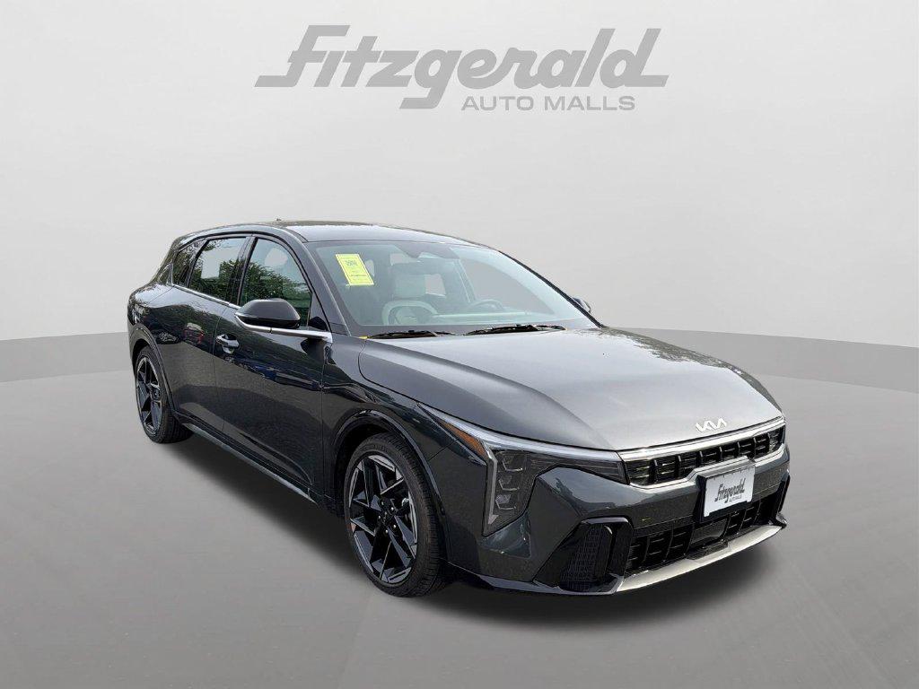 New 2026 Kia K4 GT-Line