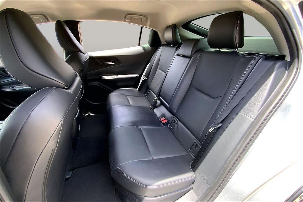صورة مصغرة 20 لـ 2024 Toyota PRIUS XLE