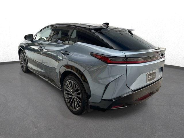 صورة 5 لـ 2023 Lexus RZ 450E LUXURY