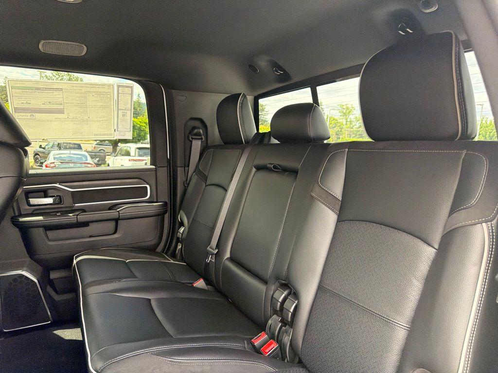 صورة مصغرة 30 لـ 2026 RAM 2500 LARAMIE