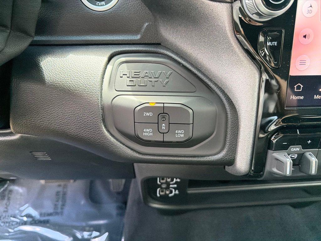 صورة مصغرة 23 لـ 2026 RAM 2500 TRADESMAN