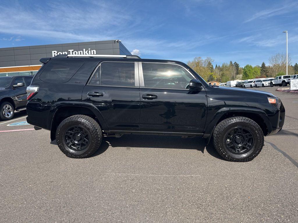 TOYOTA 4RUNNER - 8