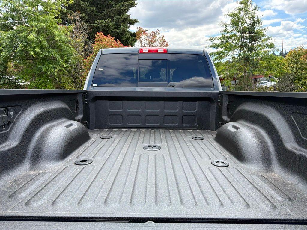 صورة 10 لـ 2026 RAM 2500 TRADESMAN