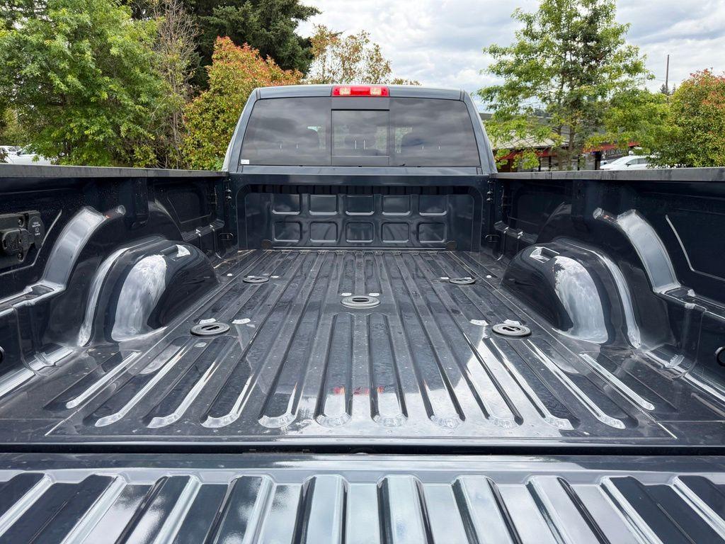 صورة 10 لـ 2026 RAM 3500 TRADESMAN