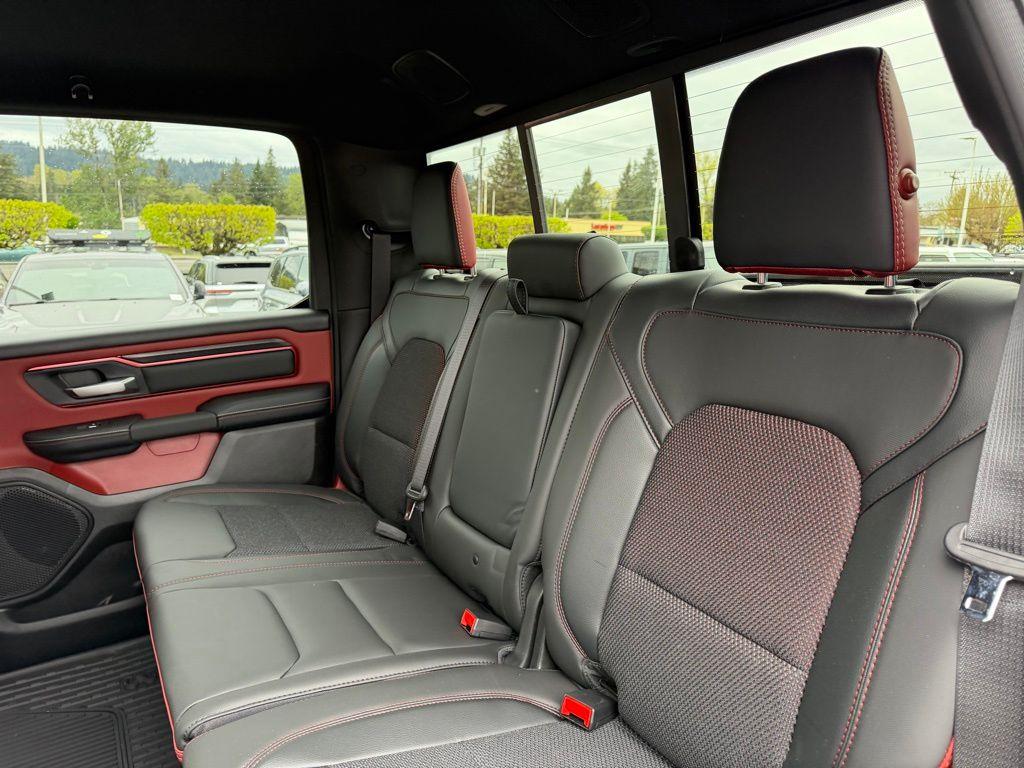 صورة مصغرة 30 لـ 2026 RAM 1500 REBEL