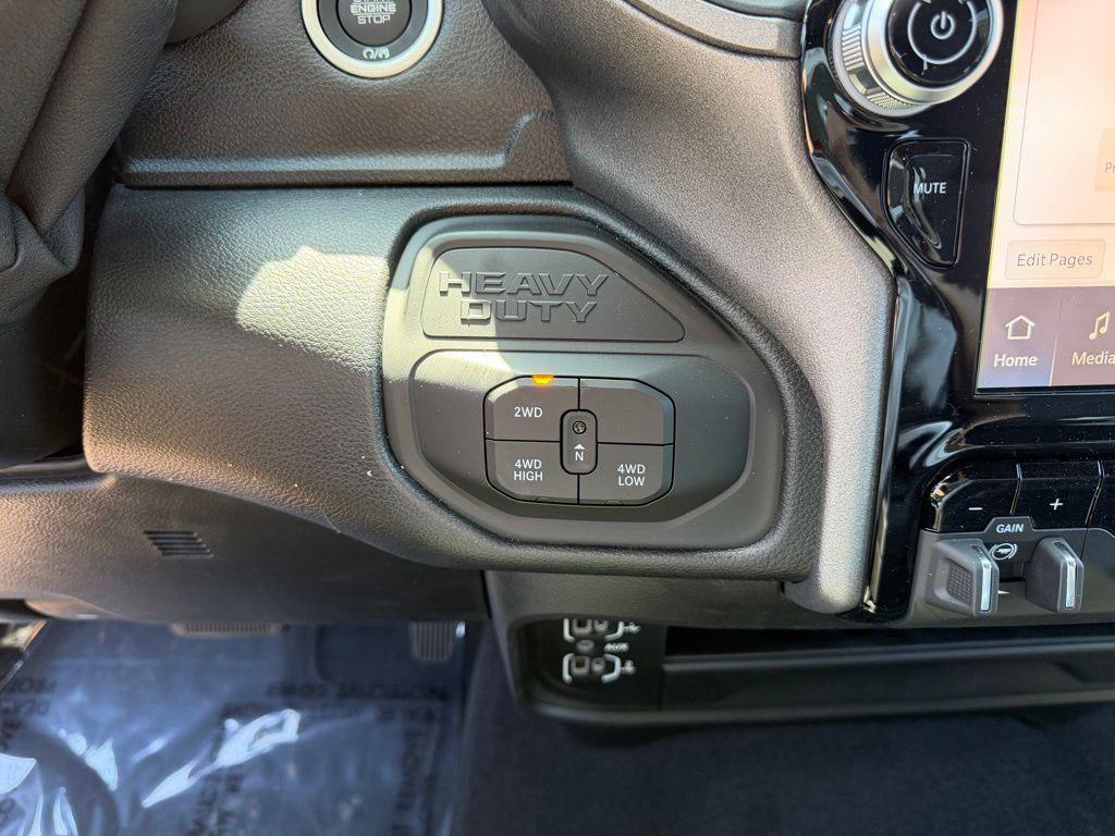 2026 RAM 3500 TRADESMAN — миниатюра 24
