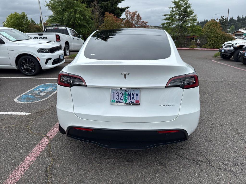 TESLA MODEL Y LONG RANGE - 8
