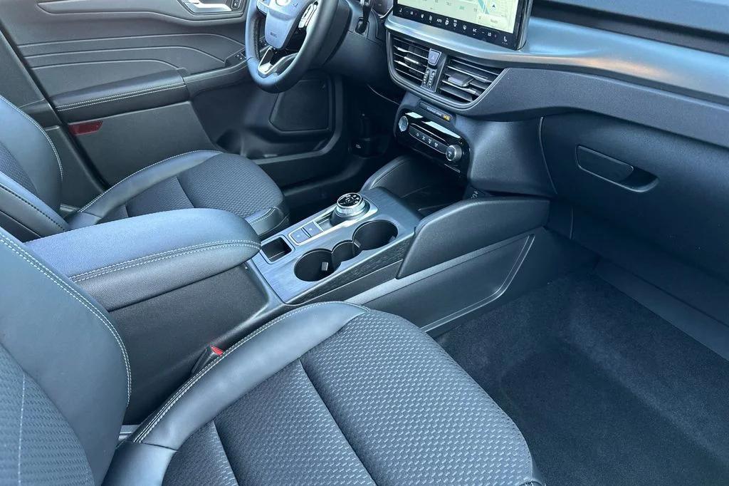 2025 FORD ESCAPE PHEV BASE 缩略图 16