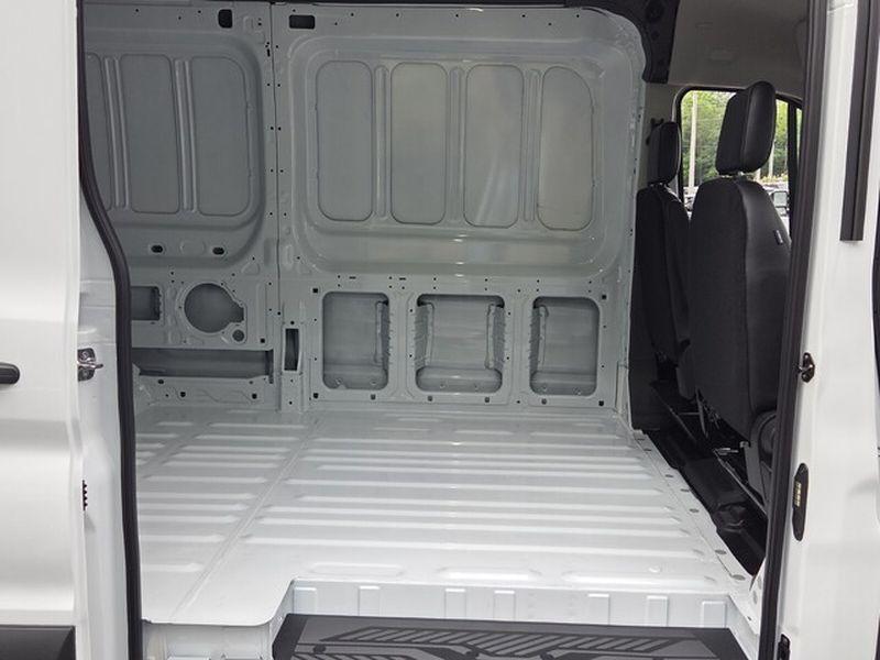 صورة مصغرة 17 لـ 2026 FORD TRANSIT-250 BASE