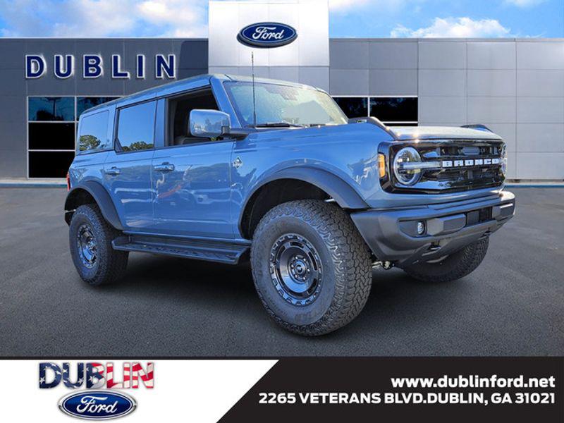 New 2025 Ford Bronco Outer Banks