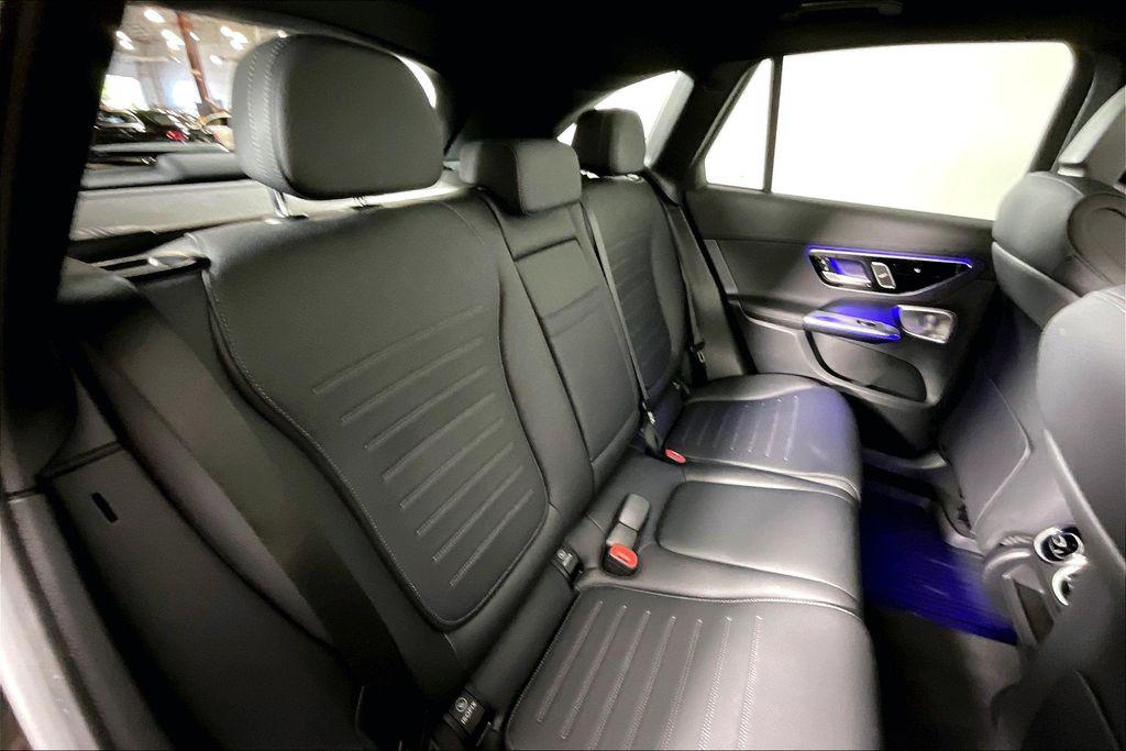 2026 Mercedes-BENZ GLC — миниатюра 19