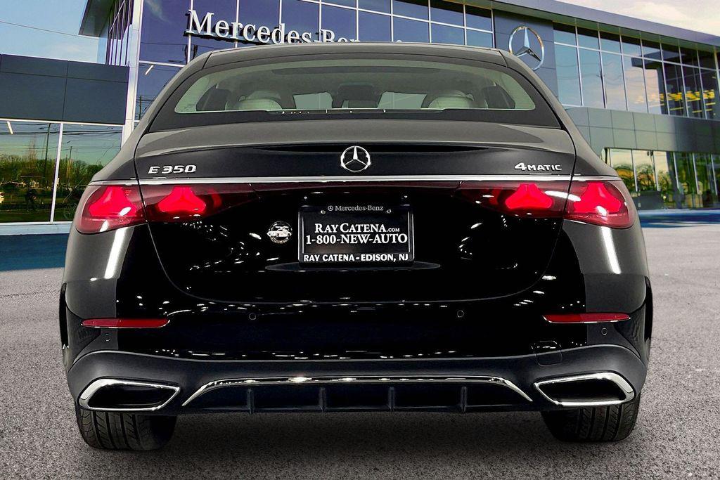 MERCEDES-BENZ E-CLASS - 4