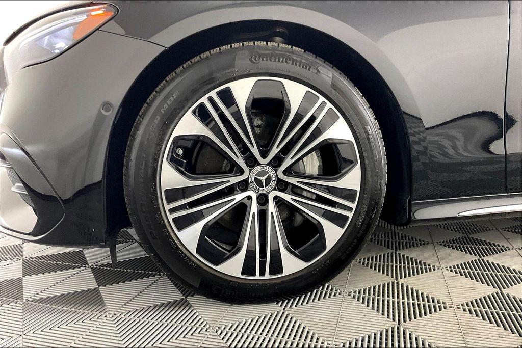 MERCEDES-BENZ E-CLASS - 8