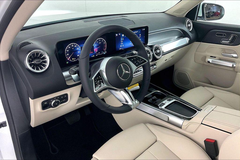 صورة 6 لـ 2026 Mercedes-BENZ GLB