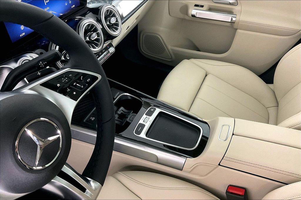 صورة 8 لـ 2026 Mercedes-BENZ GLB