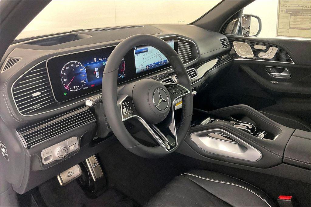صورة 6 لـ 2026 Mercedes-BENZ GLS MAYBACH
