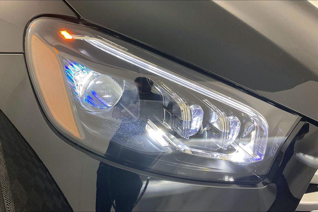 2026 Mercedes-BENZ GLS — миниатюра 24