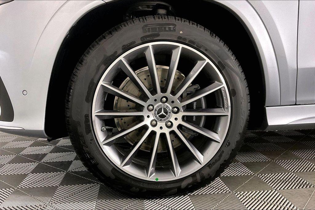 2026 Mercedes-BENZ GLE — миниатюра 11