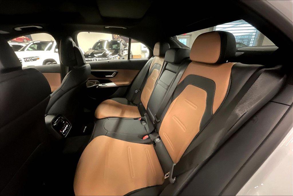 MERCEDES-BENZ E-CLASS - 10