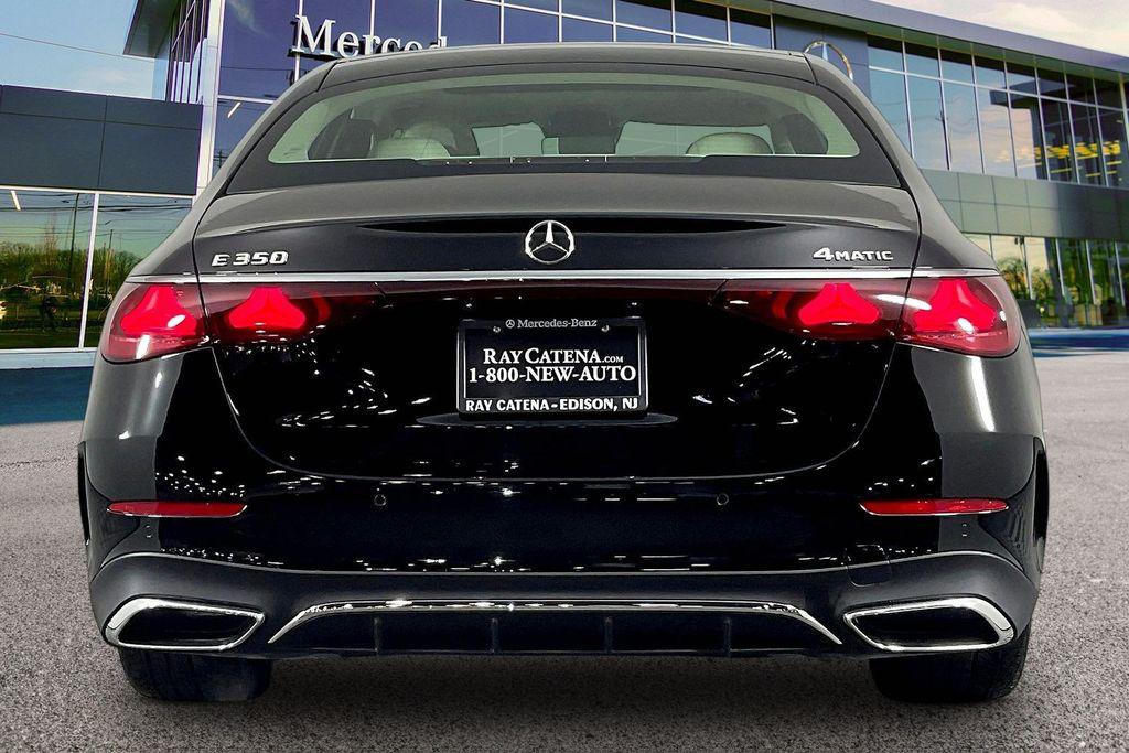 MERCEDES-BENZ E-CLASS - 4