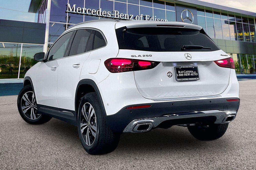 صورة 3 لـ 2026 Mercedes-BENZ GLA