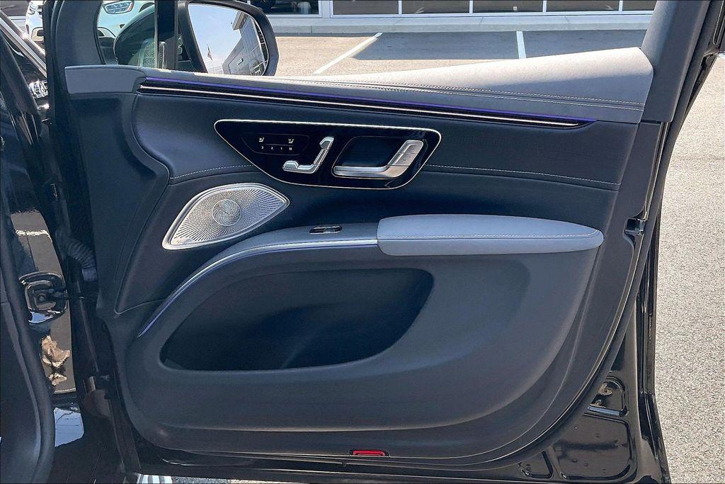 2023 Mercedes-BENZ EQS — миниатюра 16