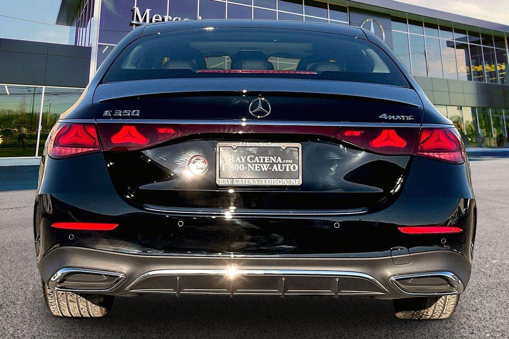 MERCEDES-BENZ E-CLASS - 4