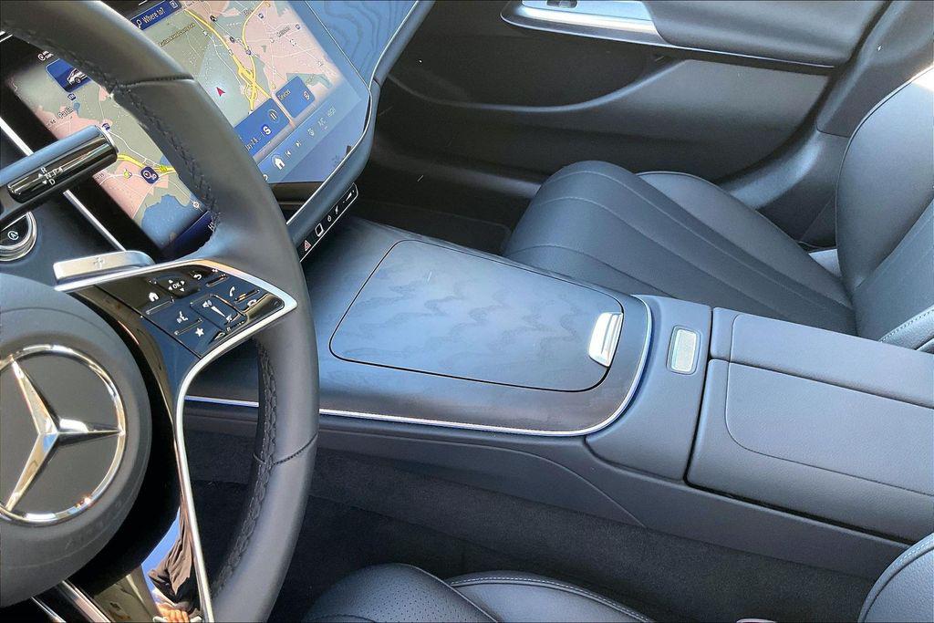 MERCEDES-BENZ E-CLASS - 8