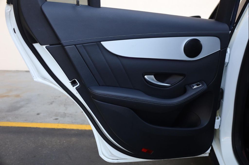 2022 Mercedes-BENZ GLC 缩略图 17