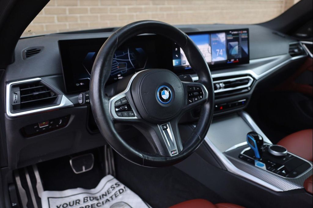 صورة مصغرة 13 لـ 2023 BMW I4 GRAN COUPE EDRIVE40