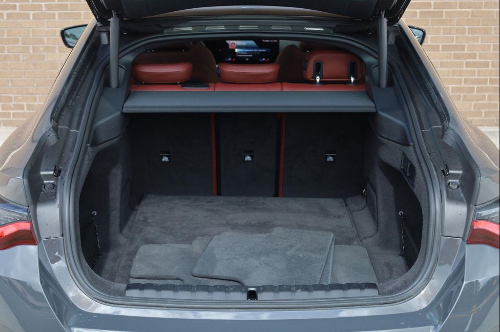 صورة 10 لـ 2023 BMW I4 GRAN COUPE EDRIVE40