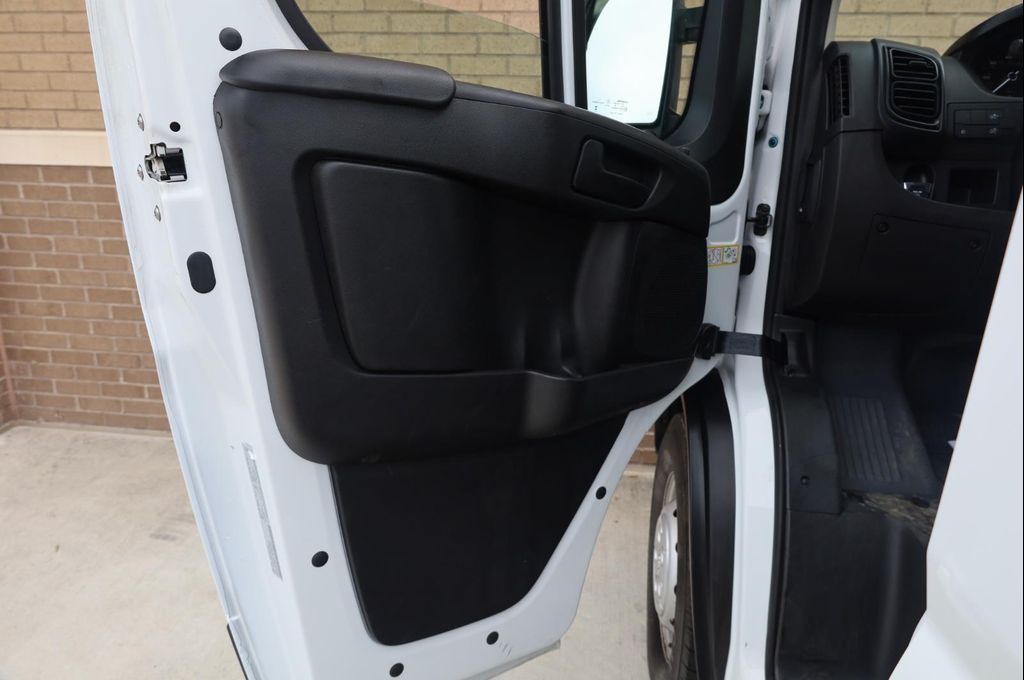 2024 RAM PROMASTER 2500 TRADESMAN — миниатюра 14
