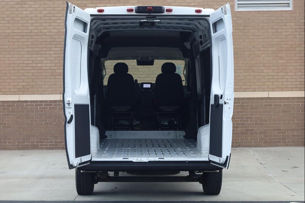 2024 RAM PROMASTER 2500 TRADESMAN — фото 10