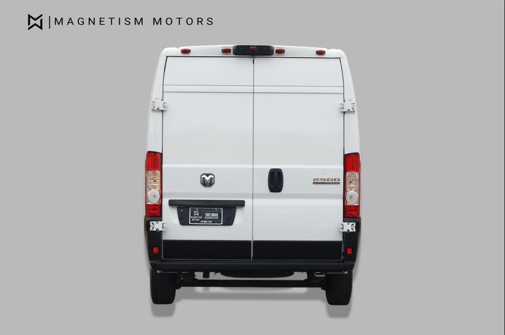 2024 RAM PROMASTER 2500 TRADESMAN — фото 7