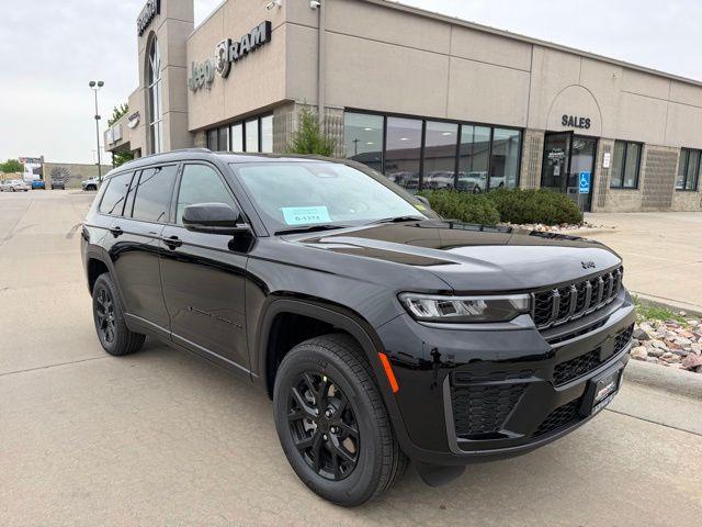 New 2026 Jeep Grand Cherokee L Laredo