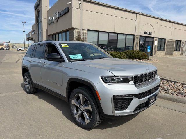 New 2026 Jeep Grand Cherokee Limited 4x4