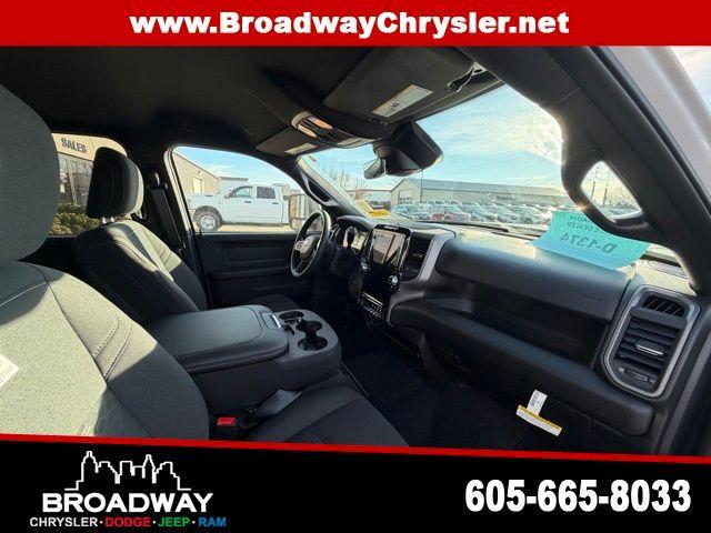صورة مصغرة 11 لـ 2026 RAM 2500 TRADESMAN