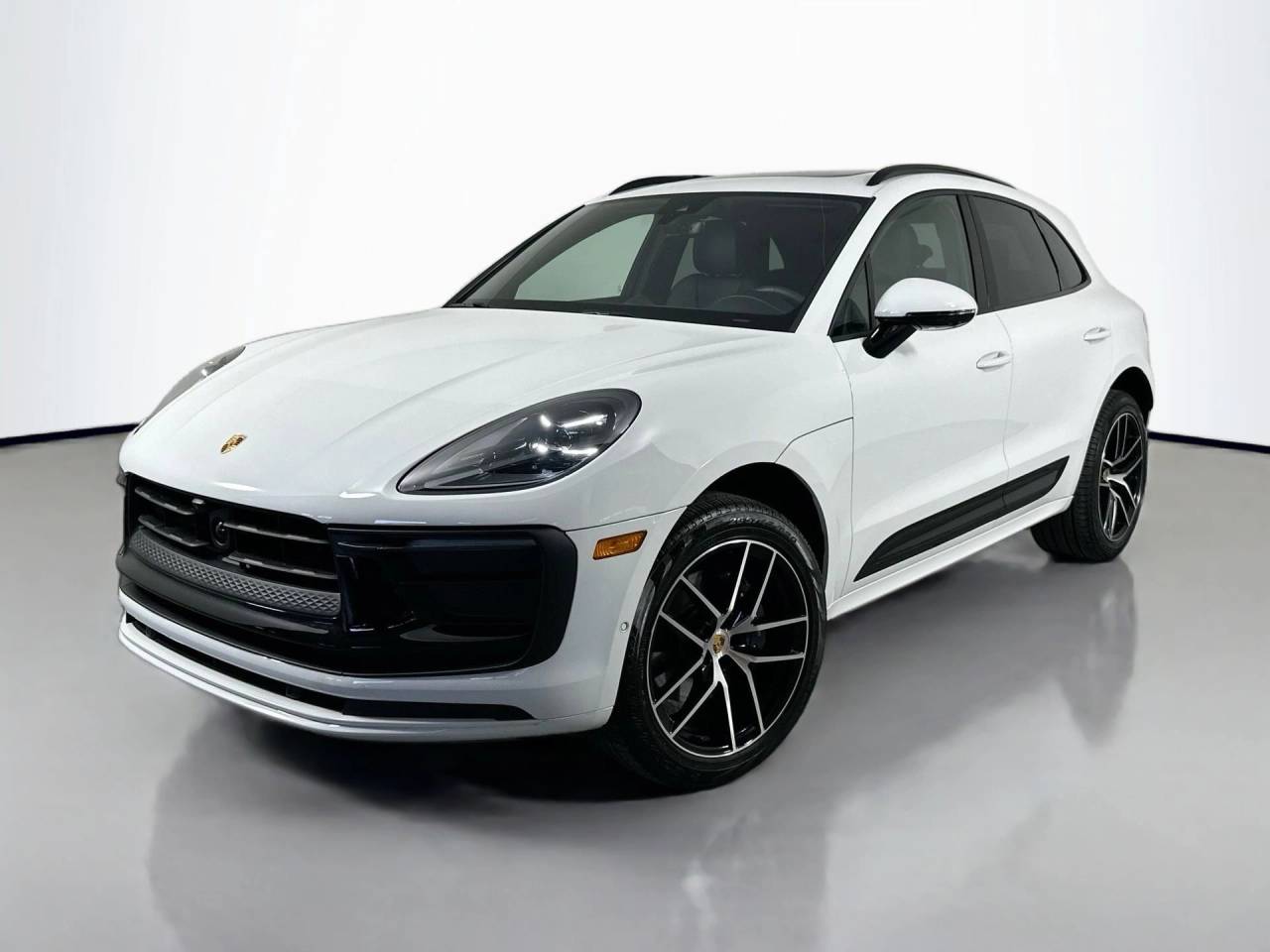 2025 Porsche MACAN — фото 1