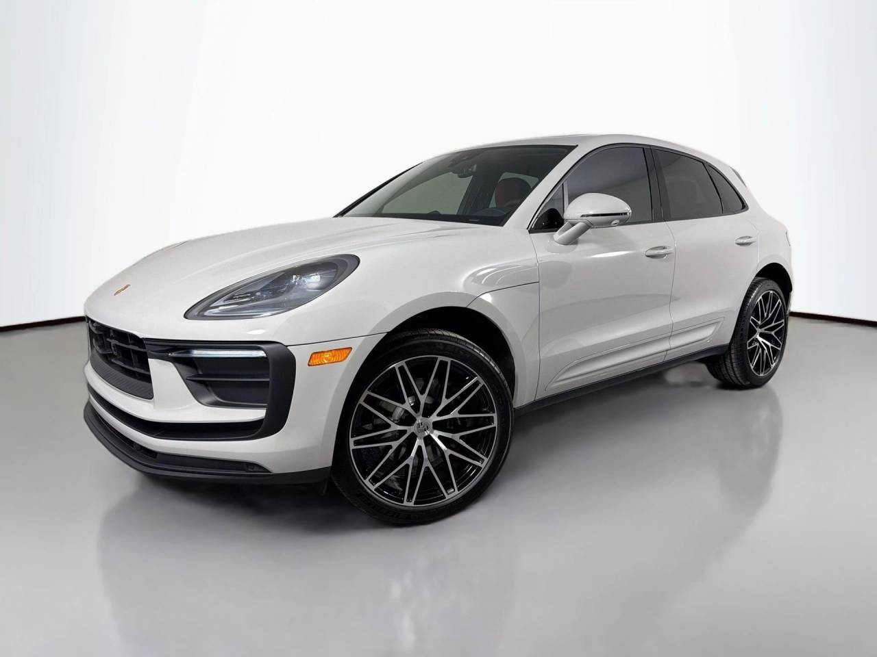 2026 Porsche MACAN — фото 1