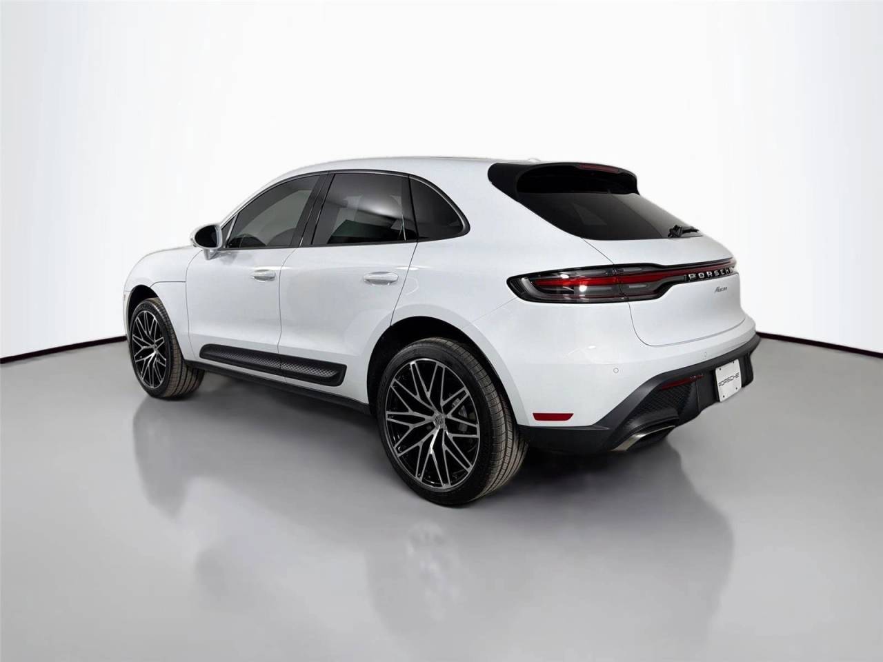 2026 Porsche MACAN — фото 3