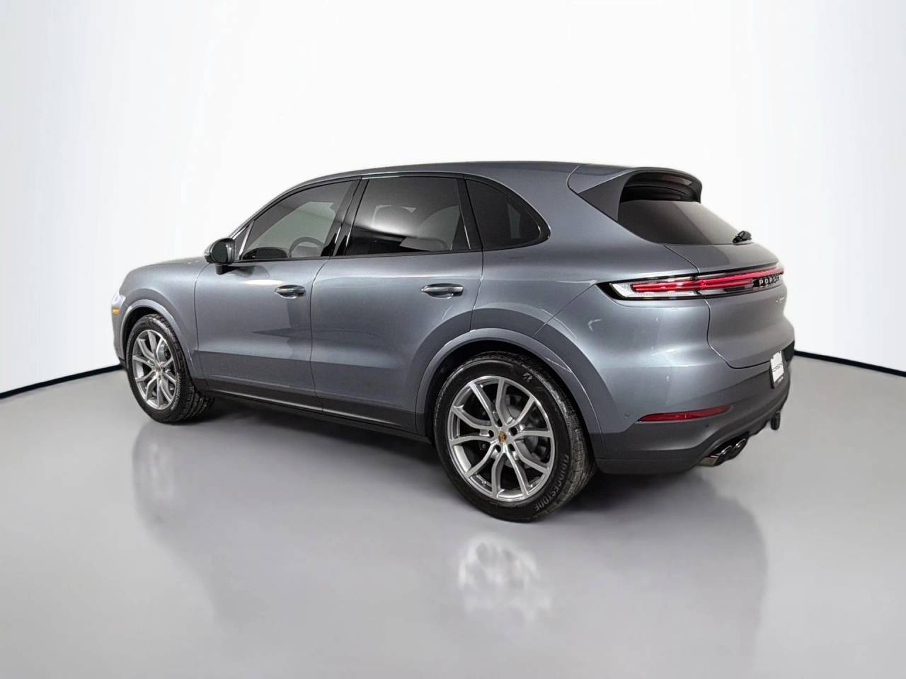 صورة 3 لـ 2026 Porsche CAYENNE