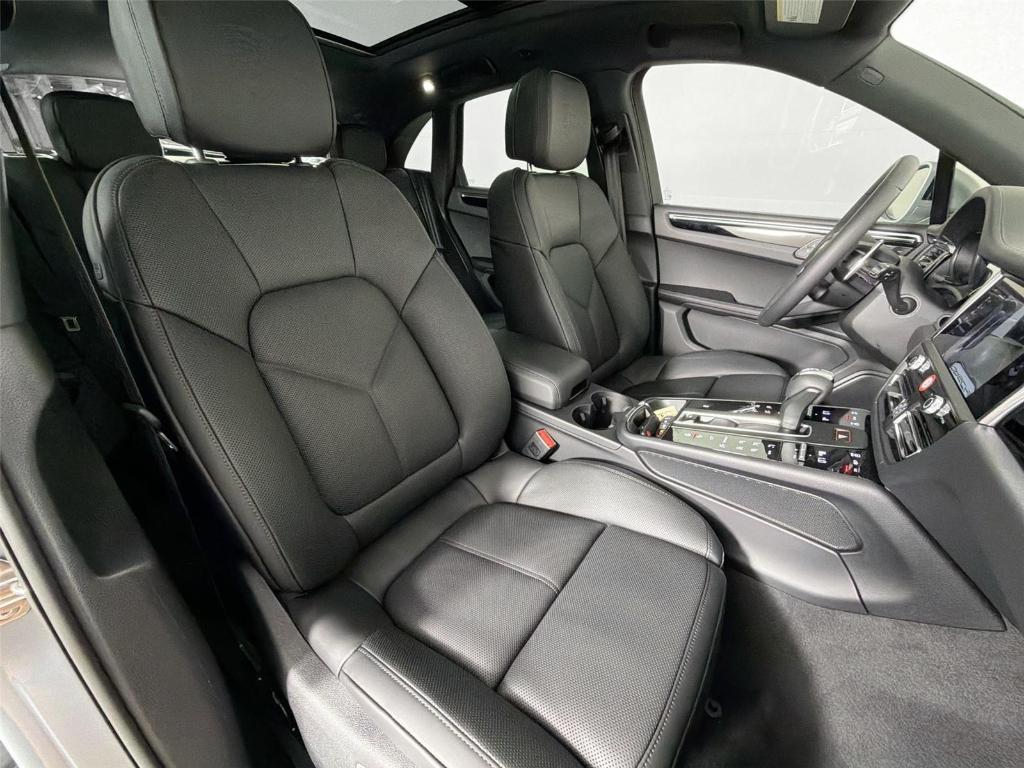 2026 Porsche MACAN T — миниатюра 28